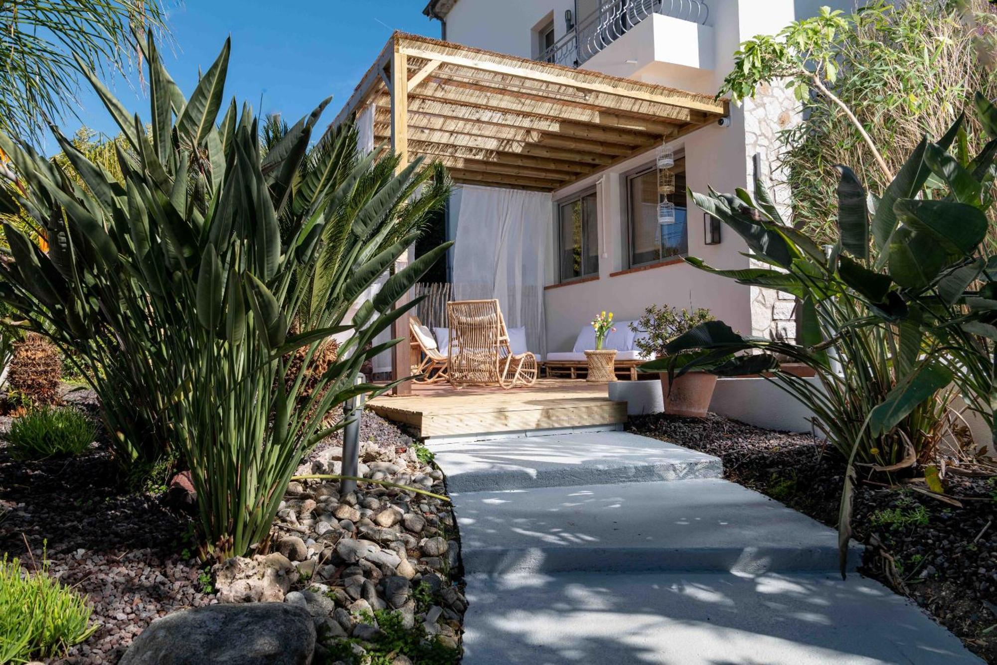 Meuble La Jungle Mandara Beach, Antibes